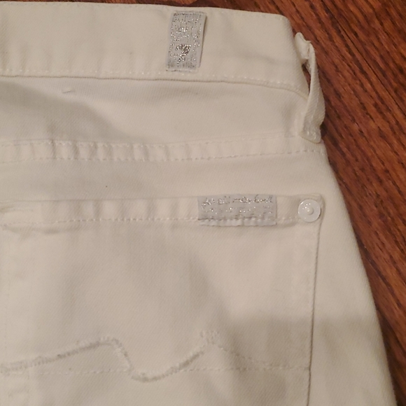 7 For All Mankind White Jeans, Sz 24 - Picture 5 of 6
